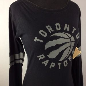 Red Jacket Women’s Small Toronto Raptors Shirt
